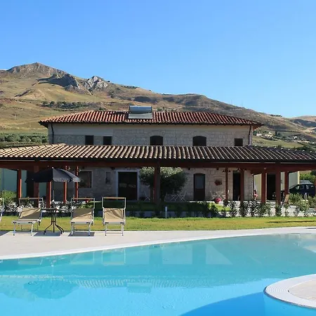 Tenuta Lanza Il Mulino Acquaviva Platani