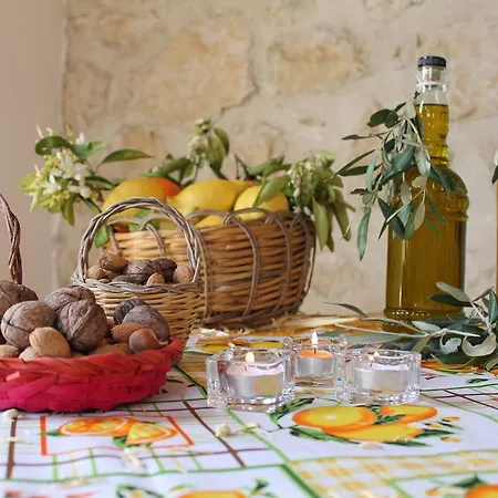 Tenuta Lanza Il Mulino Acquaviva Platani