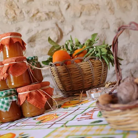 Tenuta Lanza Il Mulino Acquaviva Platani